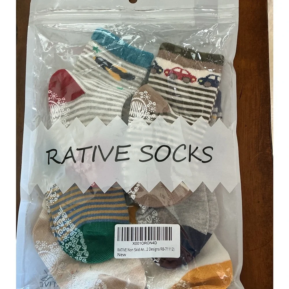 NWT Rative Non-Slip Socks Package of 6
